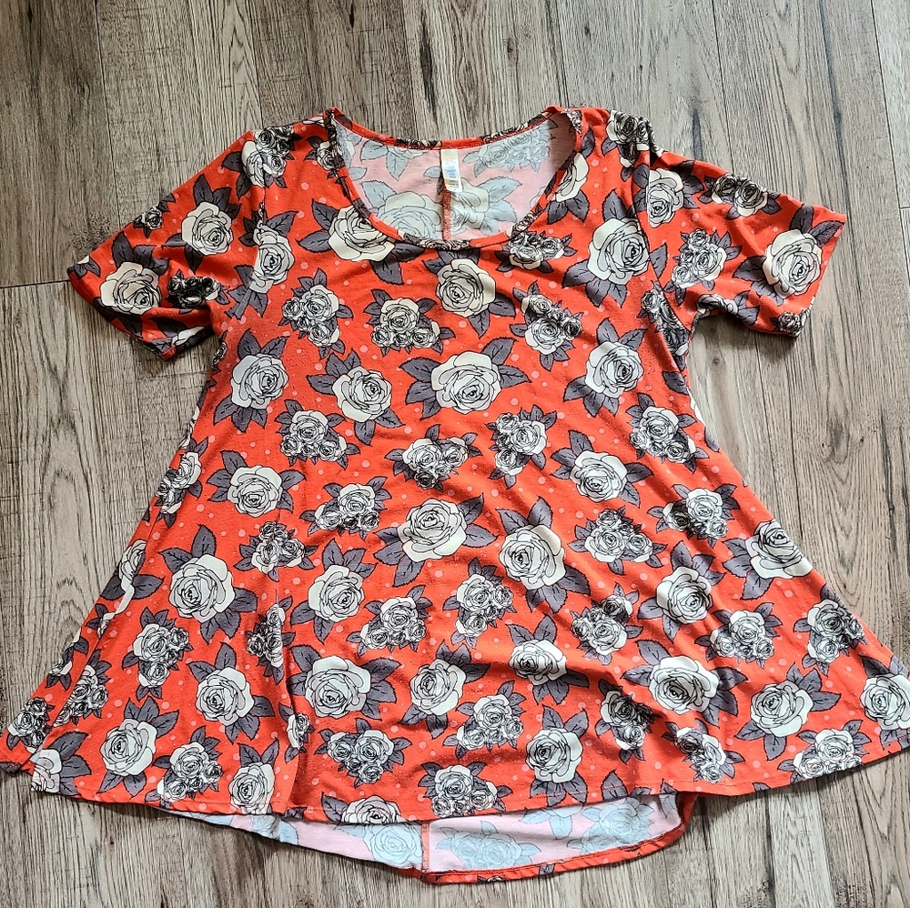 🎈 2 for $10! 🎈Perfect Tee